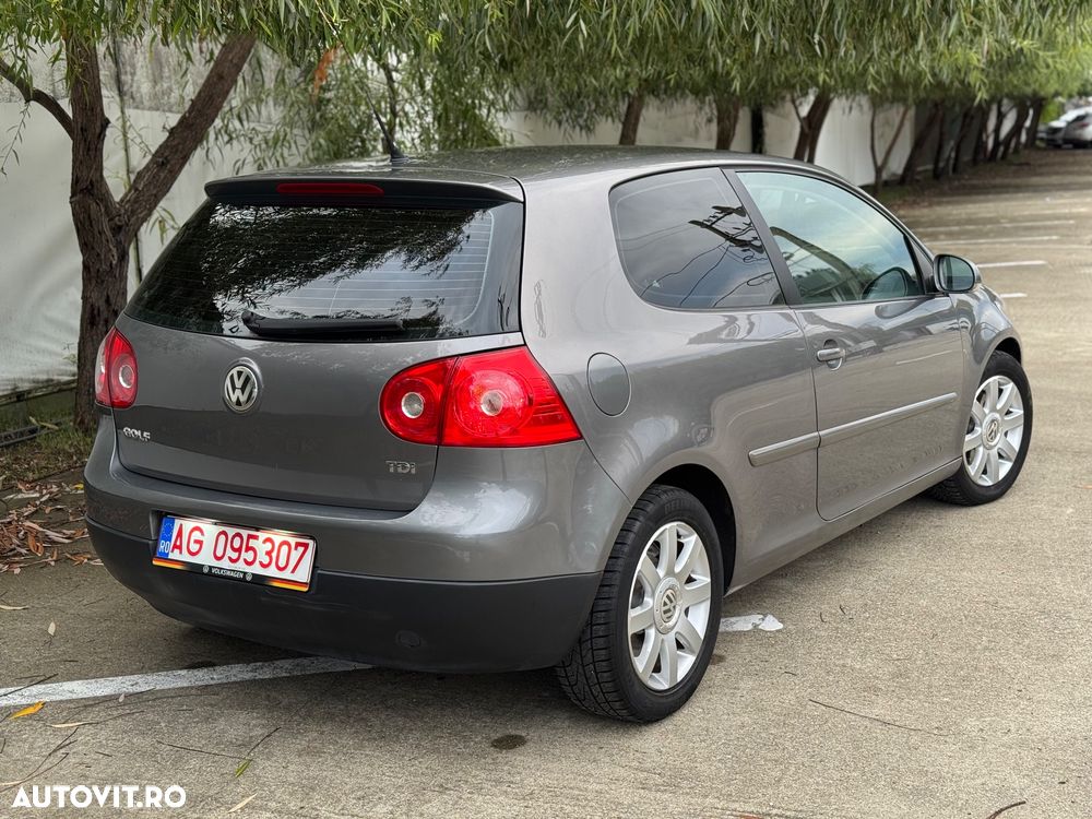 Volkswagen Golf 1.9 TDI Comfortline DSG - 34