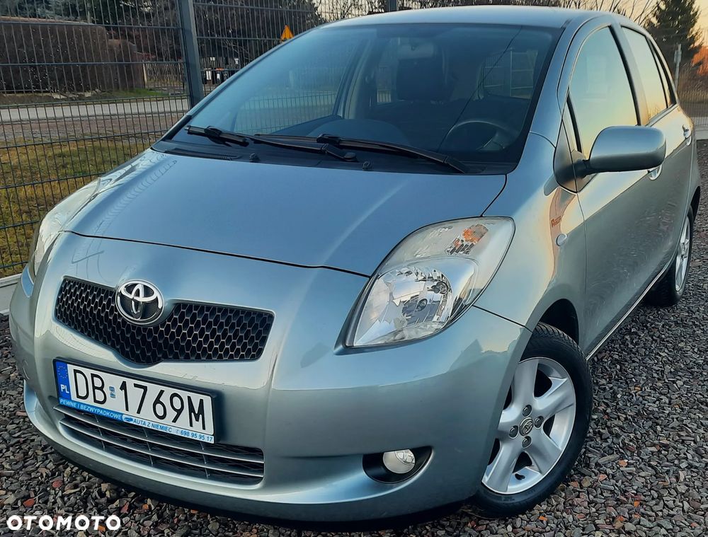 Toyota Yaris 1.3 VVT-i Executive - 2