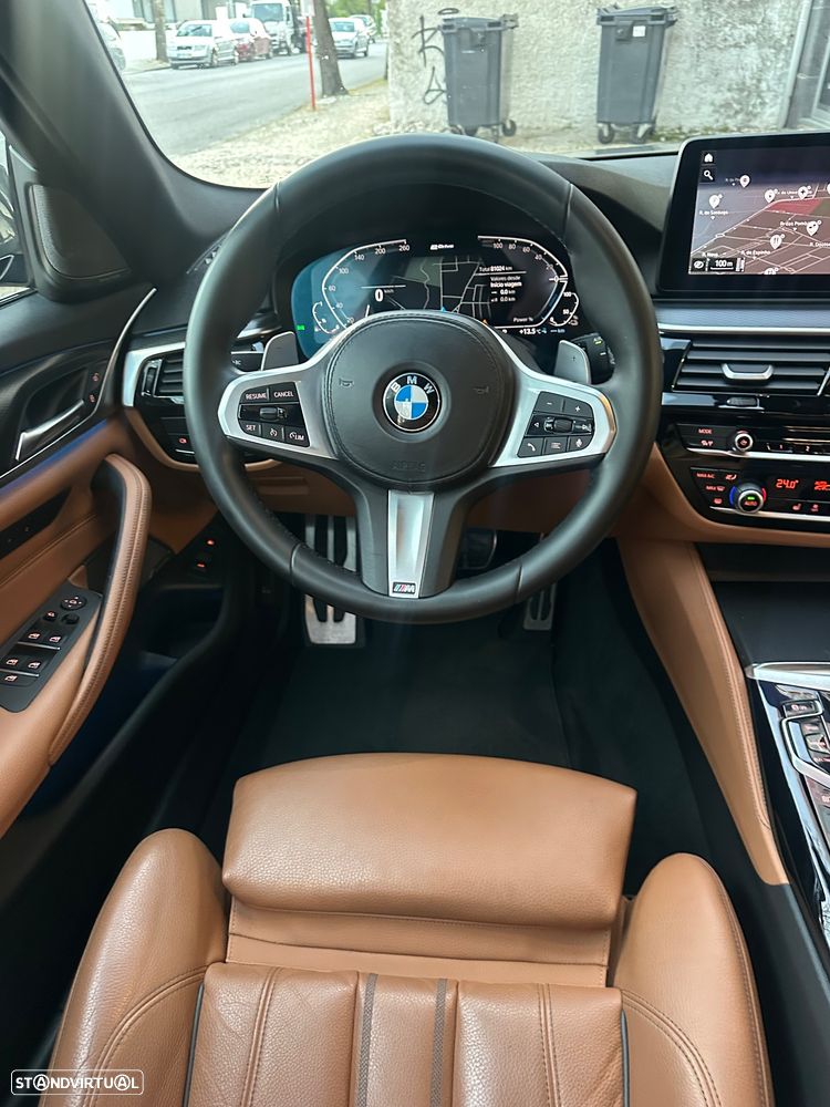 BMW 530 e Pack Desportivo M - 10