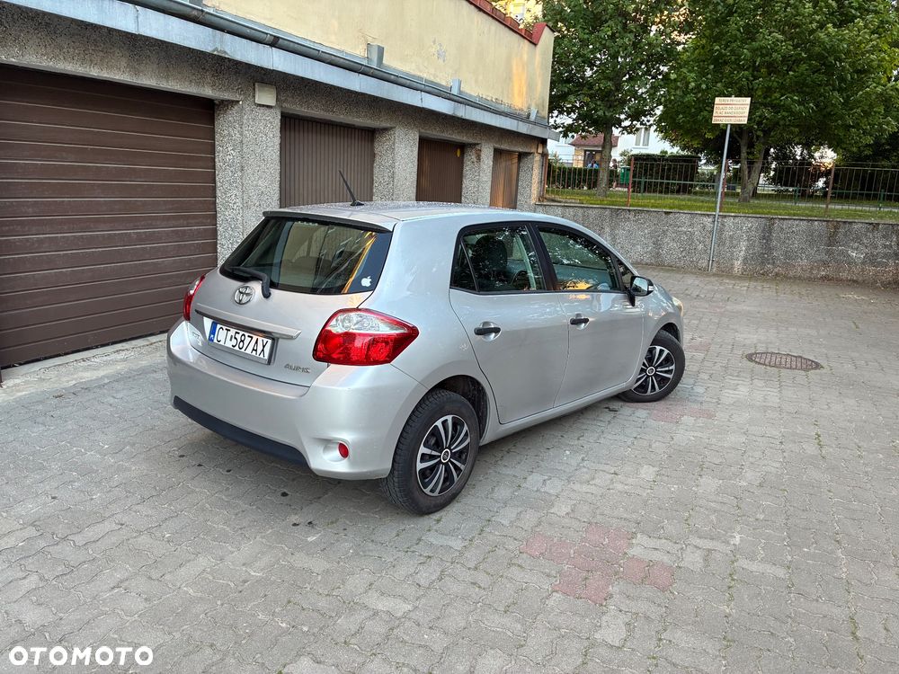 Toyota Auris 1.4 D-4D Luna - 3