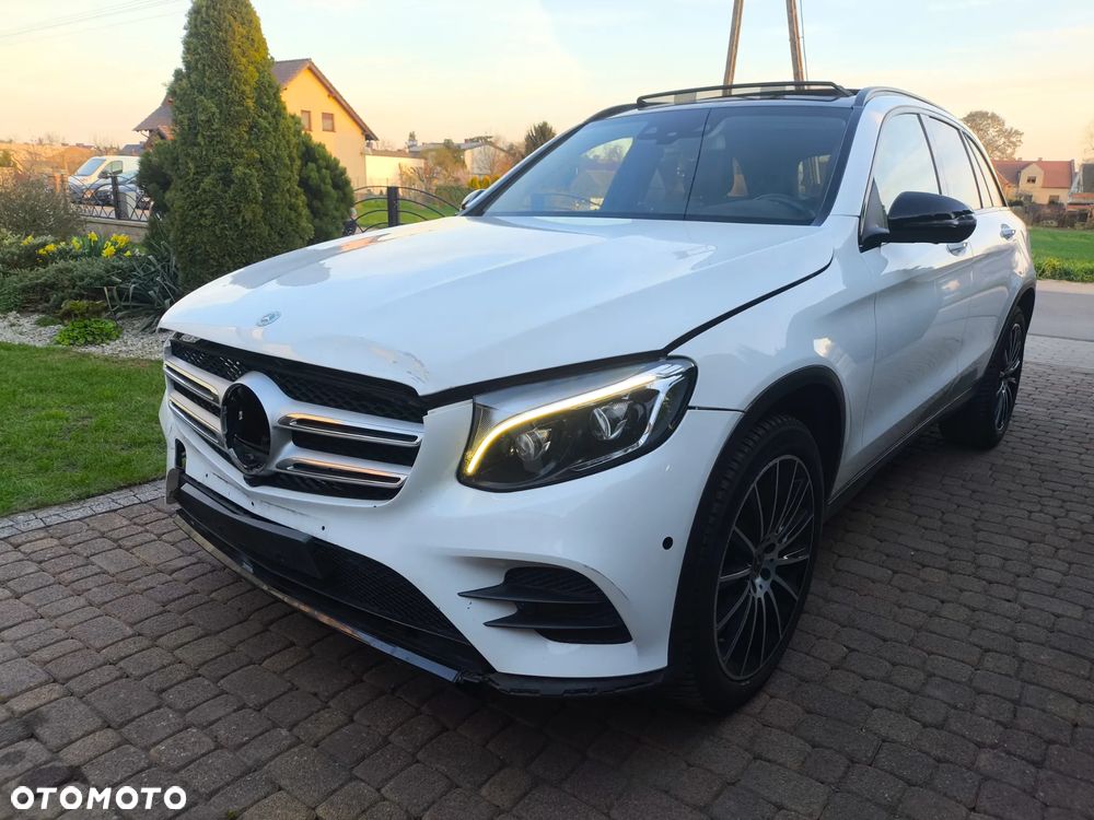 Mercedes-Benz GLC 250 d 4Matic 9G-TRONIC AMG Line - 3