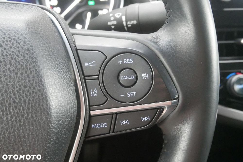 Toyota Camry 2.5 Hybrid Comfort CVT - 22