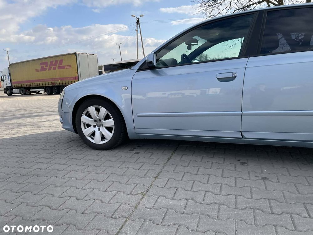 Audi A4 Avant - 4
