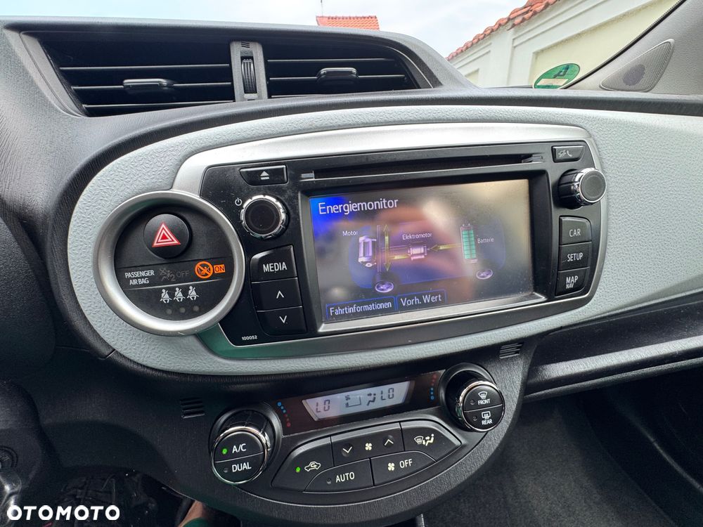 Toyota Yaris - 16