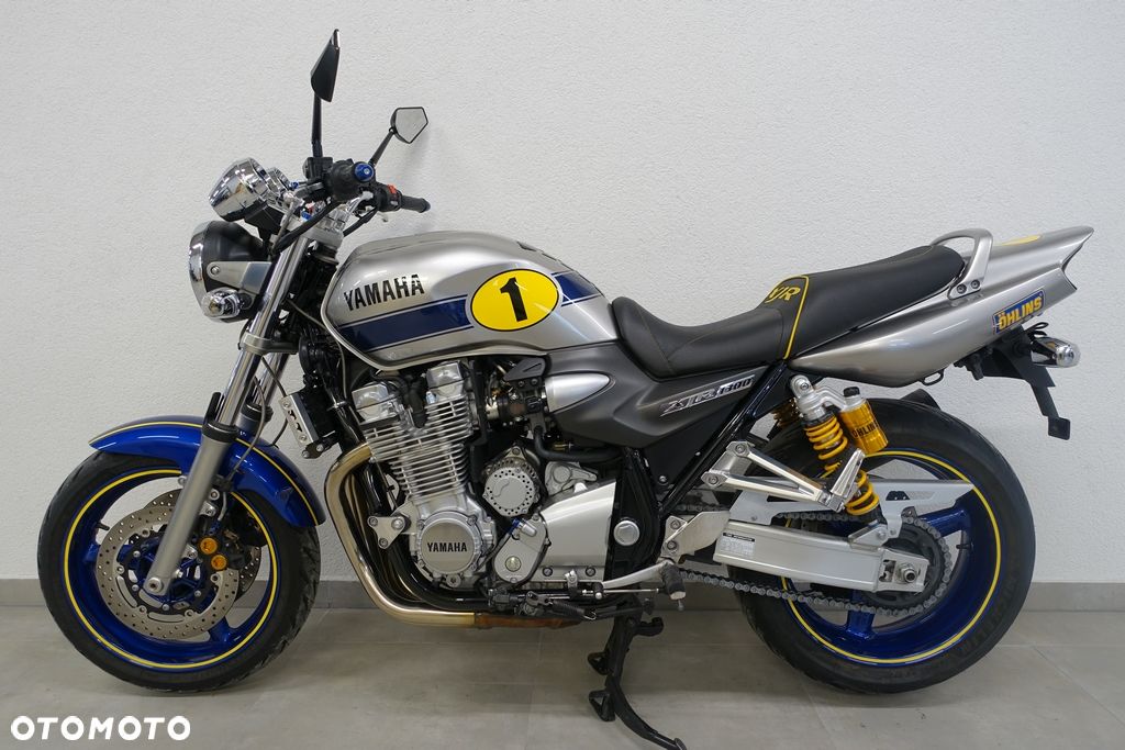 Yamaha XJR - 1