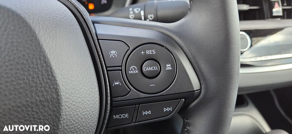 Toyota Corolla 1.8 HSD Eco - 19