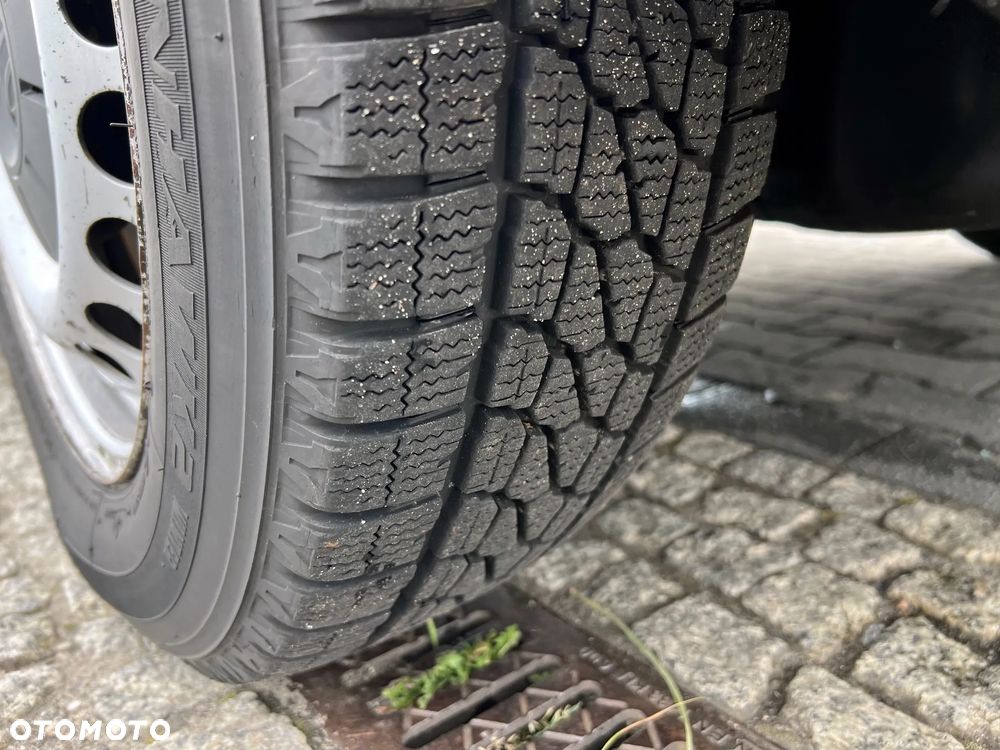 Volkswagen Transporter T5 TDI L2H1 - 18