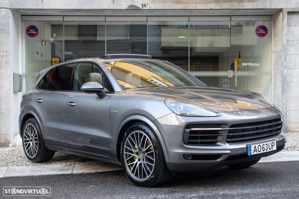 Porsche Cayenne E-Hybrid - 3