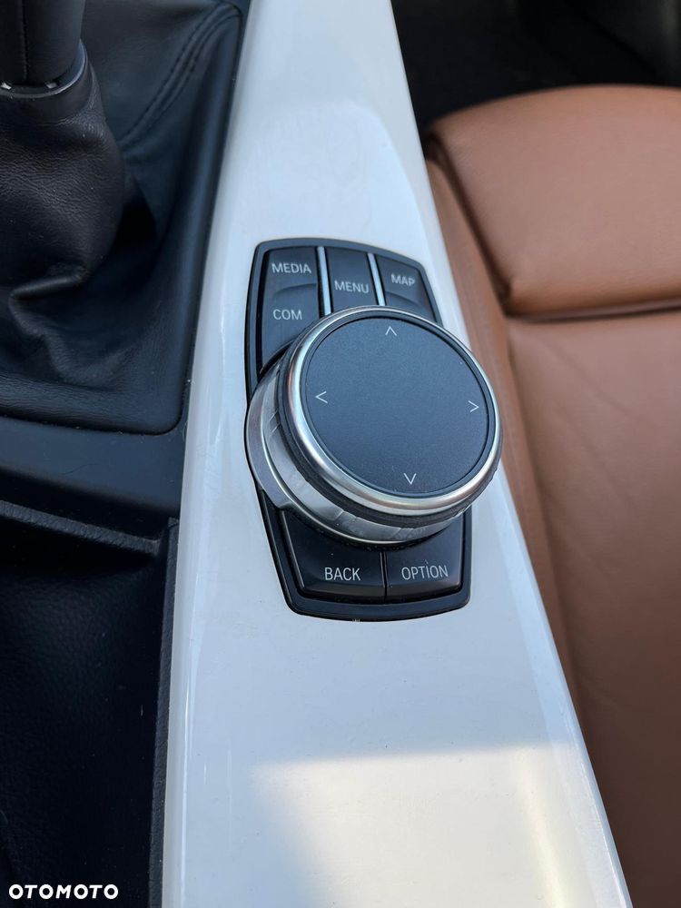 BMW Seria 3 320d Efficient Dynamics - 22