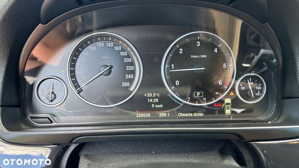 BMW Seria 5 520d Luxury Line - 22