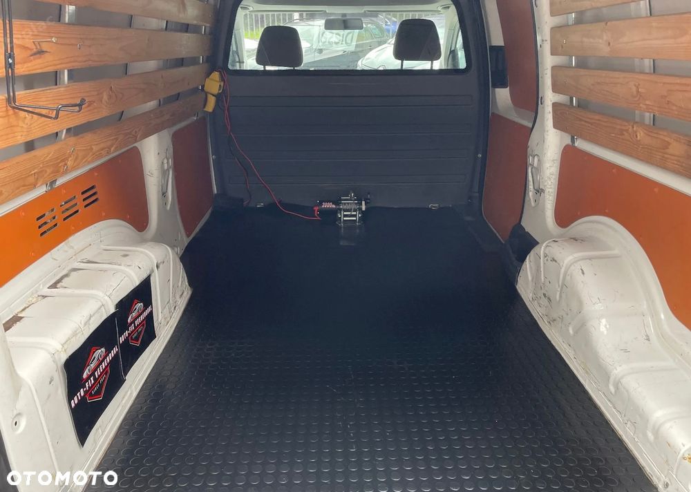 Volkswagen Caddy Maxi - 16