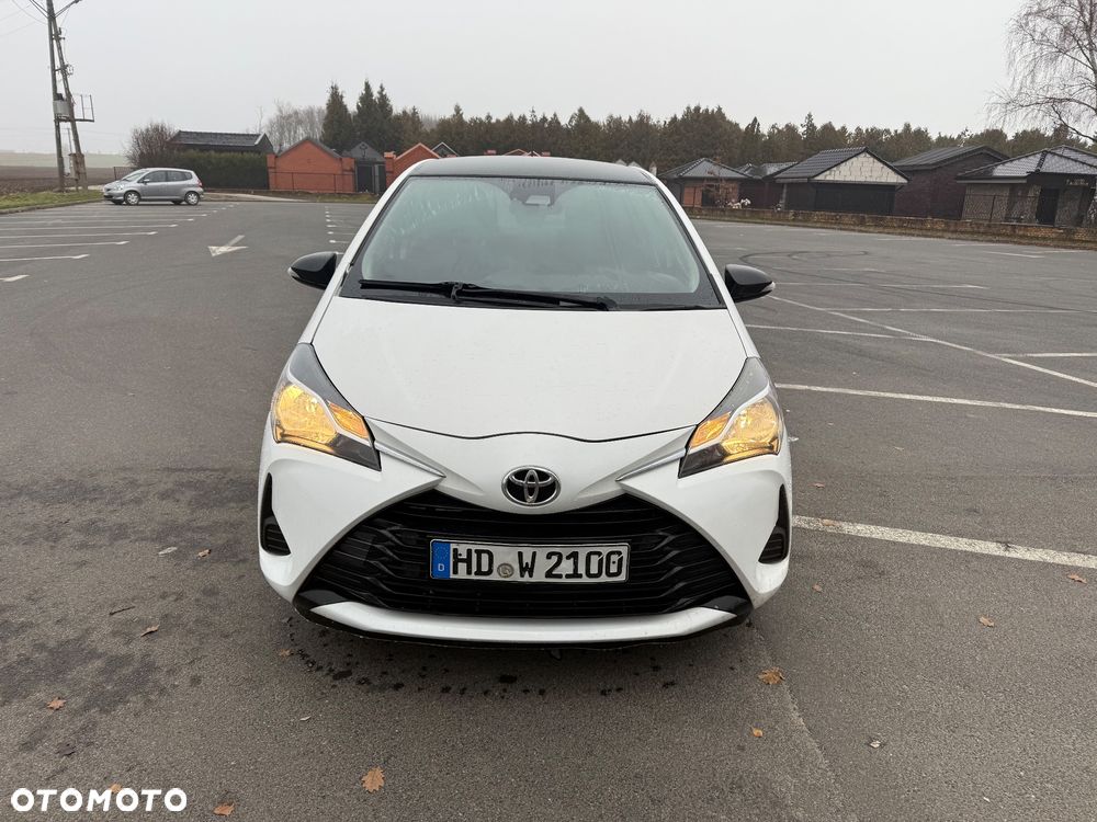 Toyota Yaris 1.5 Premium - 1