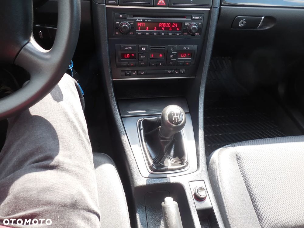 Audi A4 Limousine - 21