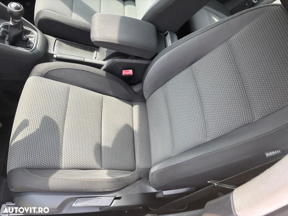 Volkswagen Golf - 10