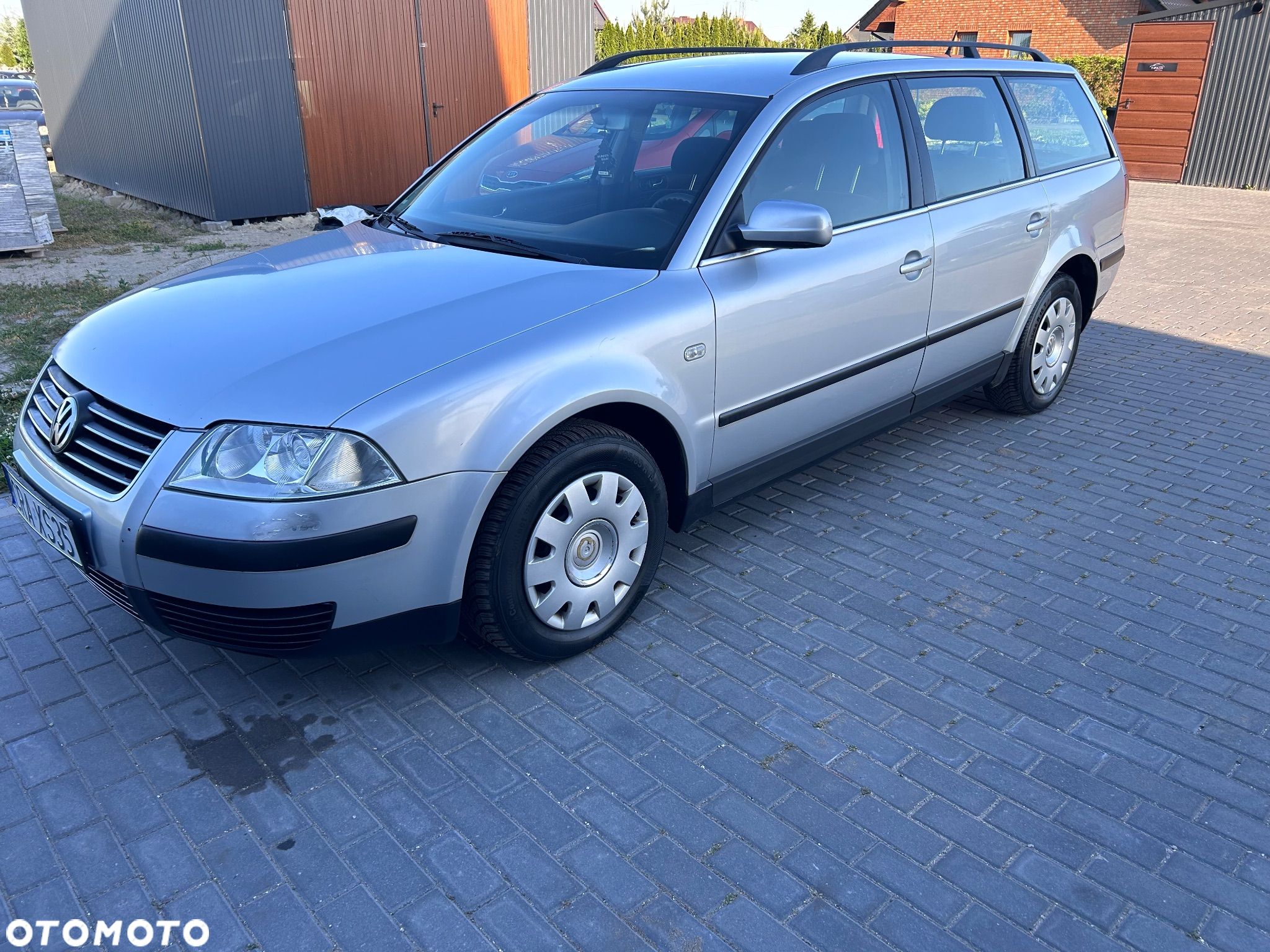 Volkswagen Passat - 1