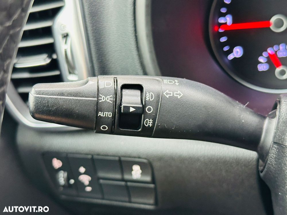 Kia Sportage 1.7 CRDI 2WD Edition 7 - 29