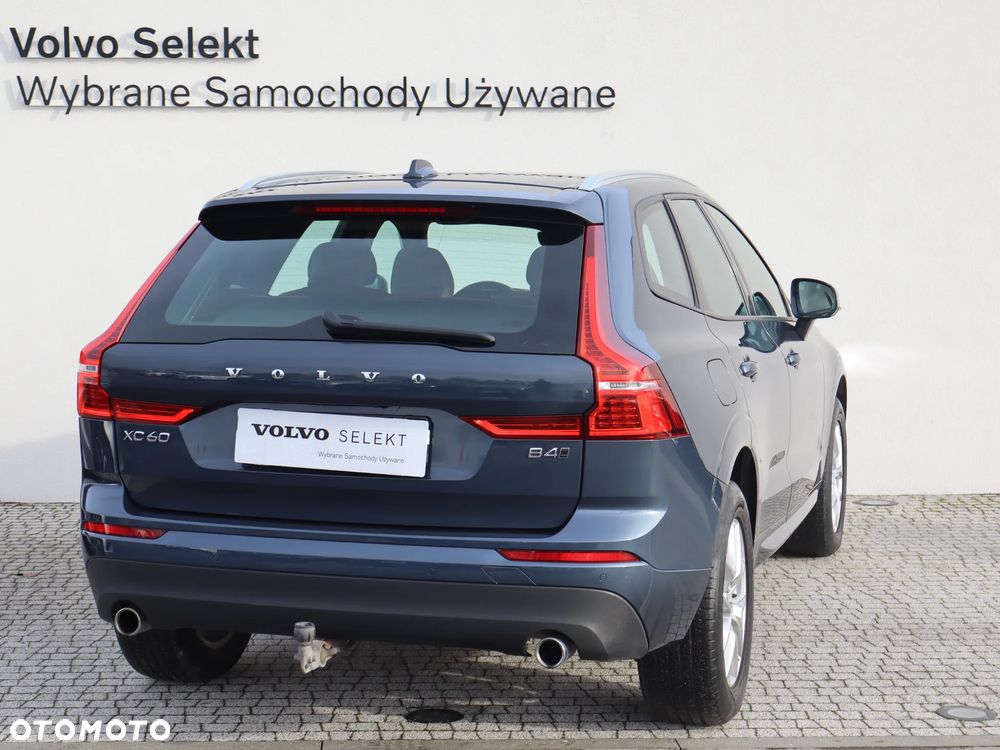 Volvo XC 60 B4 D AWD Momentum - 5