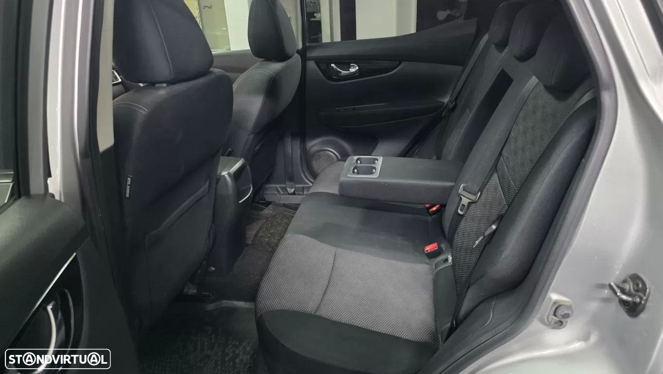 Nissan Qashqai 1.6 dCi N-Connecta 18 Xtronic - 16