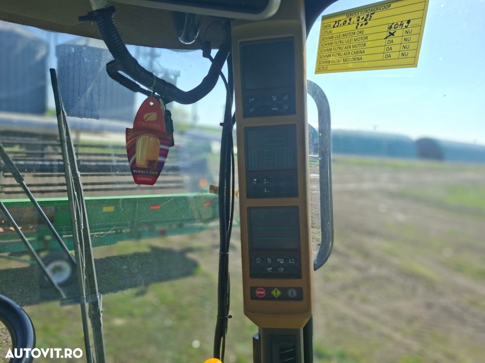John Deere 690I - 12