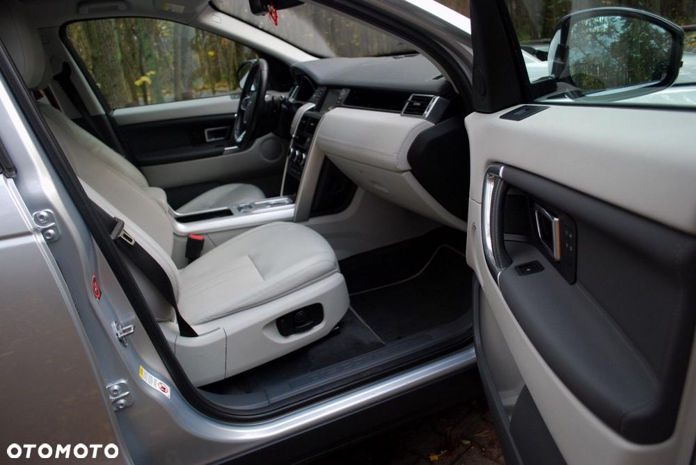 Land Rover Discovery Sport 2.0 Si4 HSE Luxury - 13