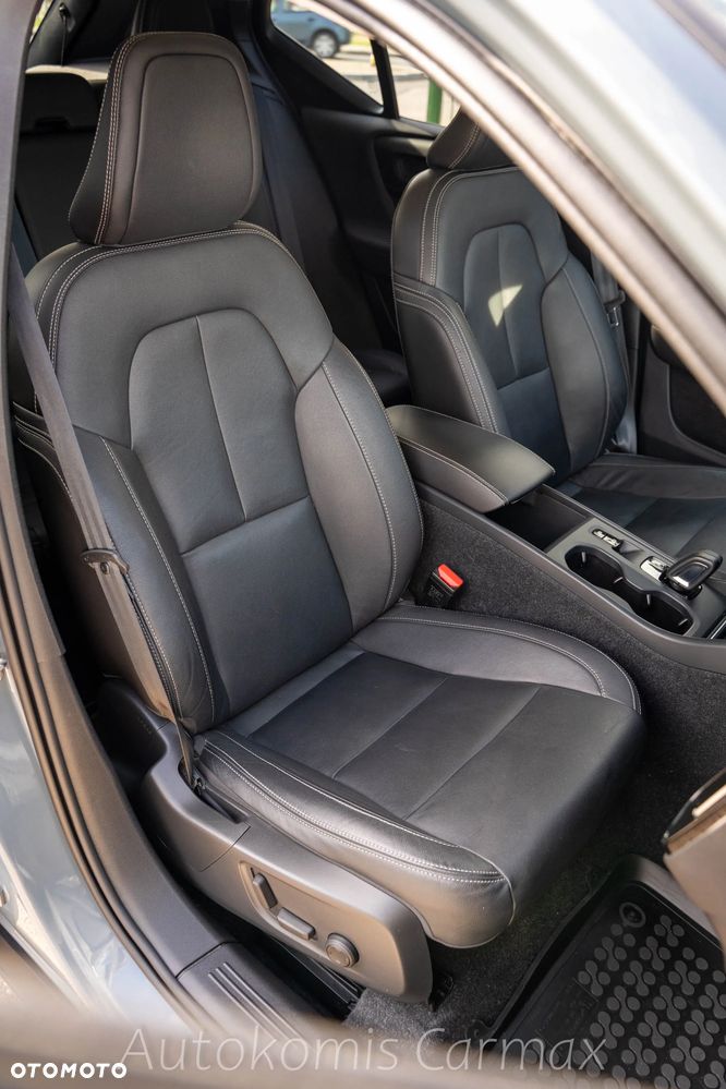 Volvo XC 40 T4 Momentum - 27
