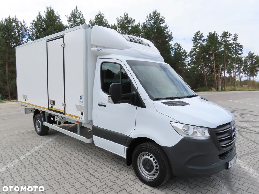 Mercedes-Benz Sprinter 317 CDI 170 KM Chłodnia -32 st.C 8.E.Palet IGLOOCAR 4230 mm Boczne Drzwi, Agregat Thermo King V200 MAX, Rozstaw Osi 4325 mm, Ładowność 910 Kg, GWARANCJA FABRYCZNA,  Stan Wizualny I Techniczny NOWY Tak Jak Z Taśmy Produkcyjnej Gotowy Dostępny OKAZJA POLECAM - 8