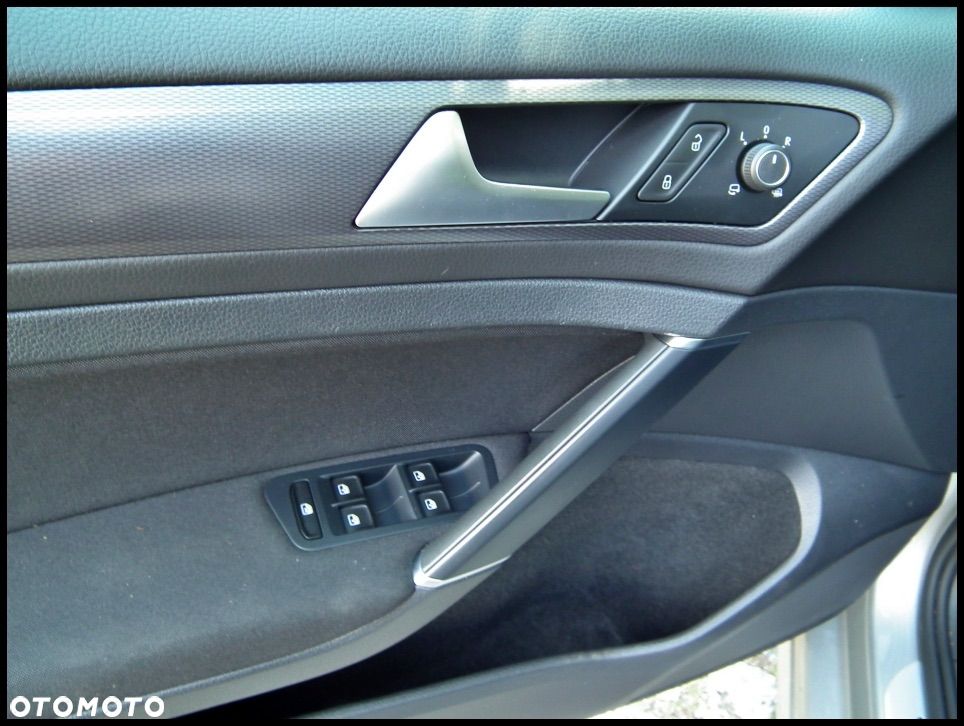 Volkswagen Golf Variant 2.0 TDI BlueMotion Technology Lounge - 8