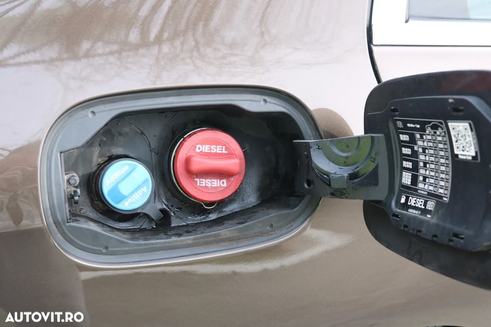 Mercedes-Benz E 220 d 4Matic 9G-TRONIC Avantgarde - 22