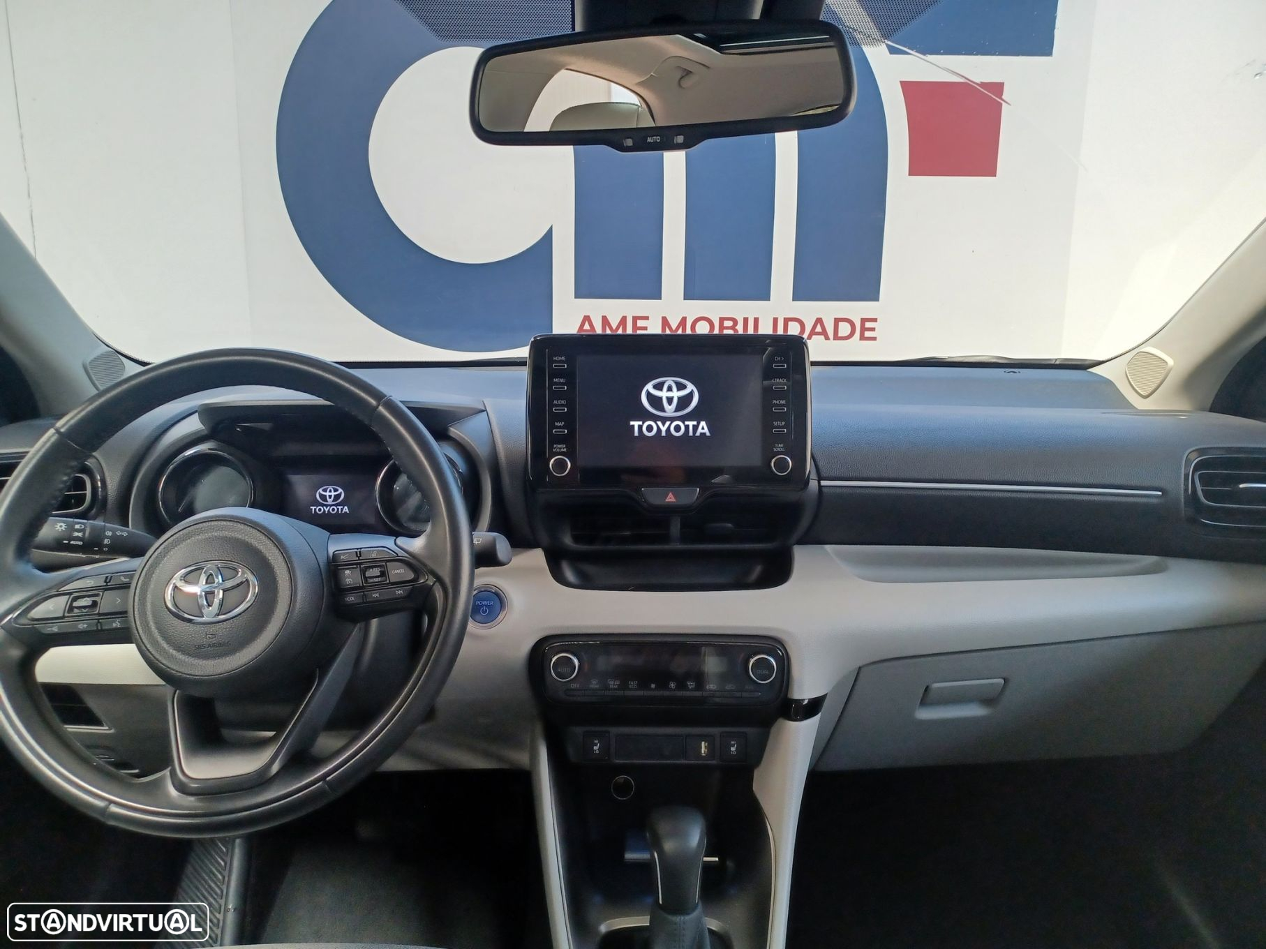 Toyota Yaris 1.5 HDF Luxury - 8