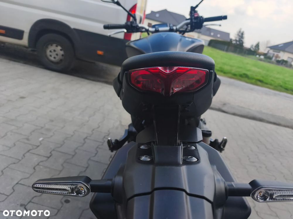 Yamaha MT - 17