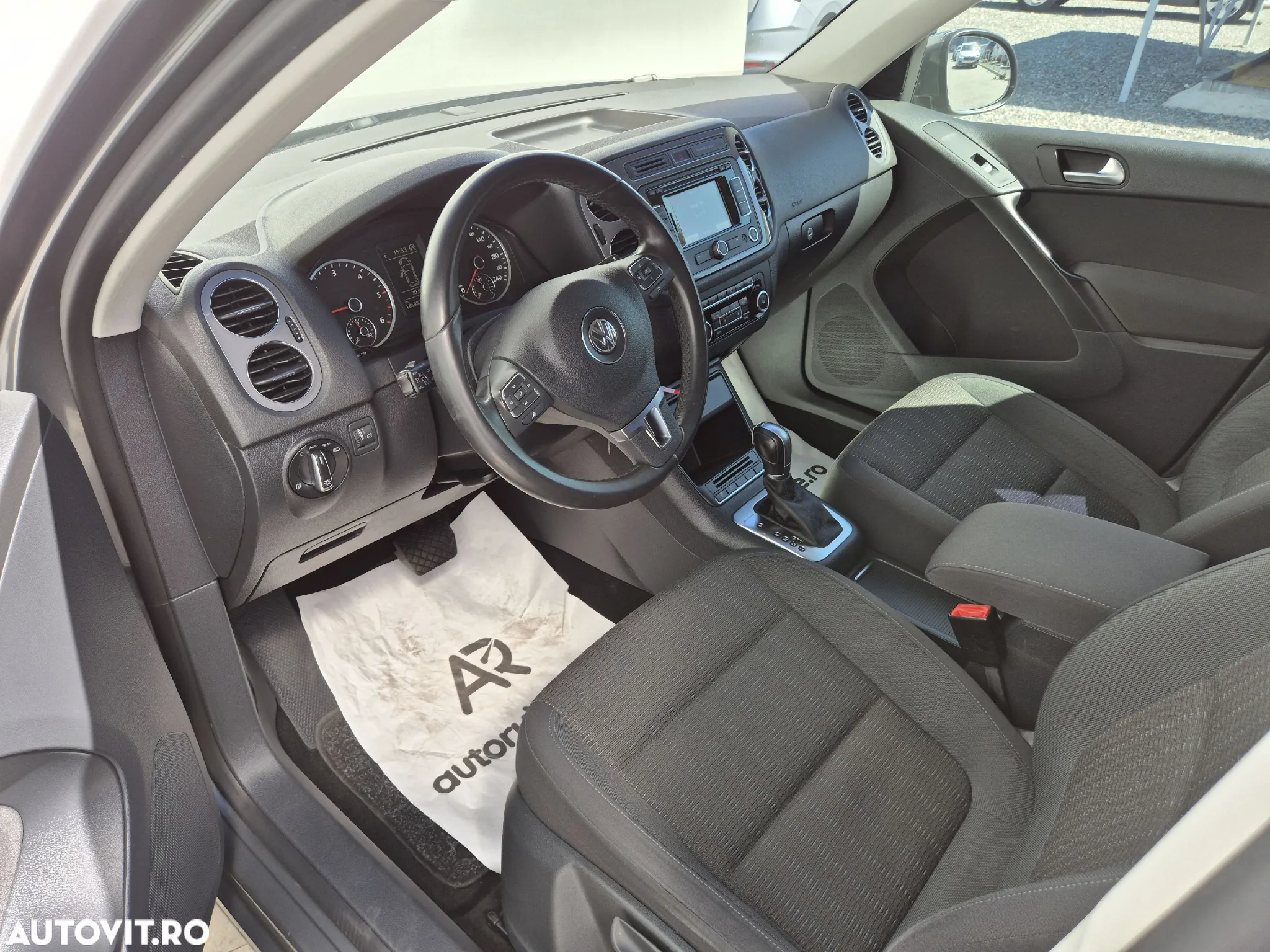 Volkswagen Tiguan 2.0 TDI 4Motion DSG Trend & Fun - 9