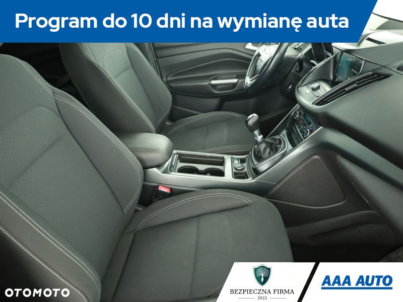 Ford Kuga - 8