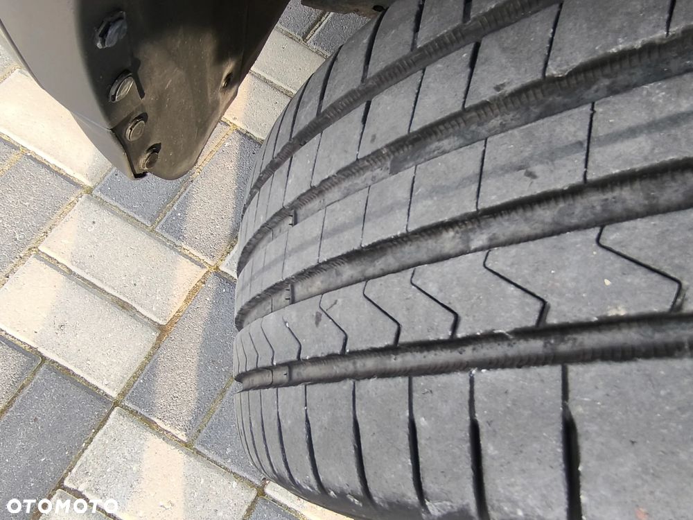 Ford Kuga 2.0 TDCi FWD Titanium - 34