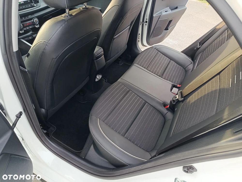 Kia Rio 1.0 T-GDI 120 Mild-Hybrid GT Line - 9