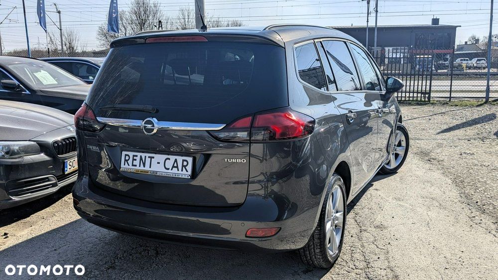 Opel Zafira - 10