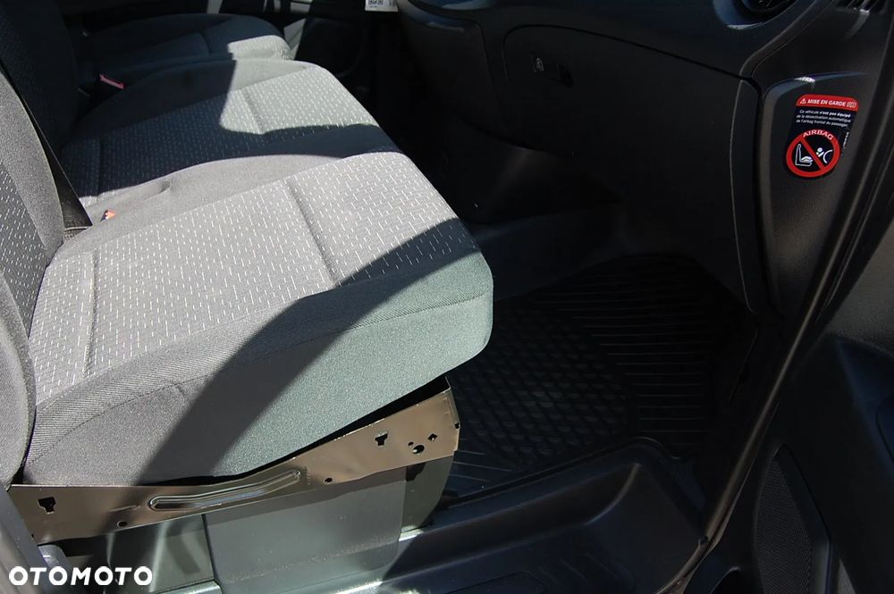 Mercedes-Benz Vito - 15