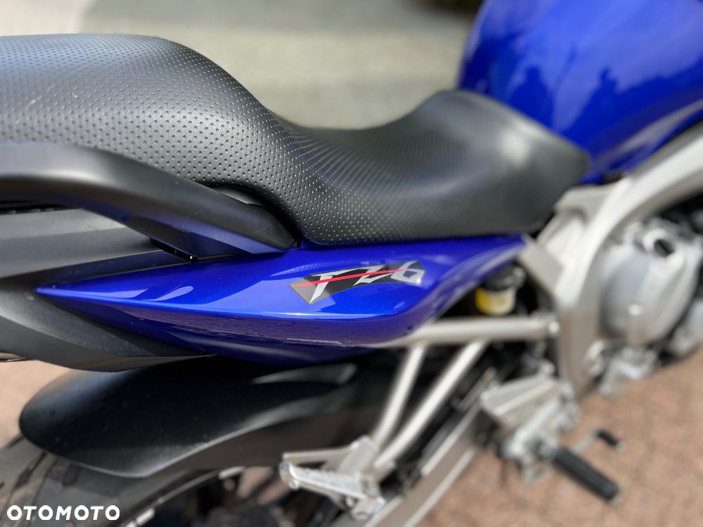 Yamaha FZ6 - 13