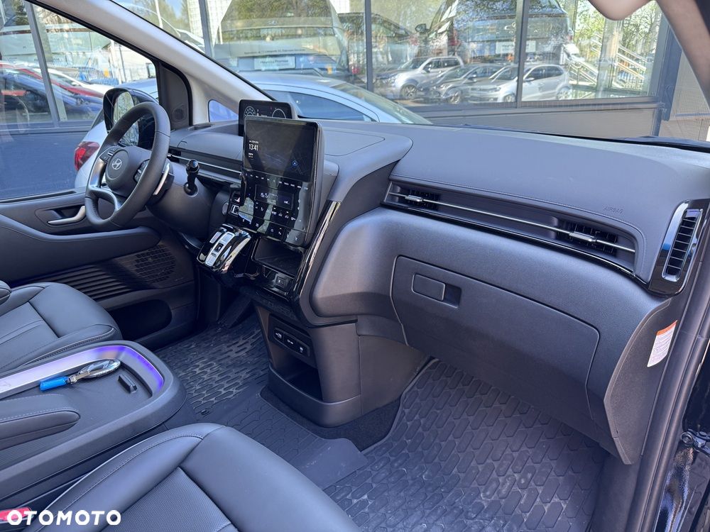 Hyundai Staria 1.6 T-GDI HEV Luxury - 21