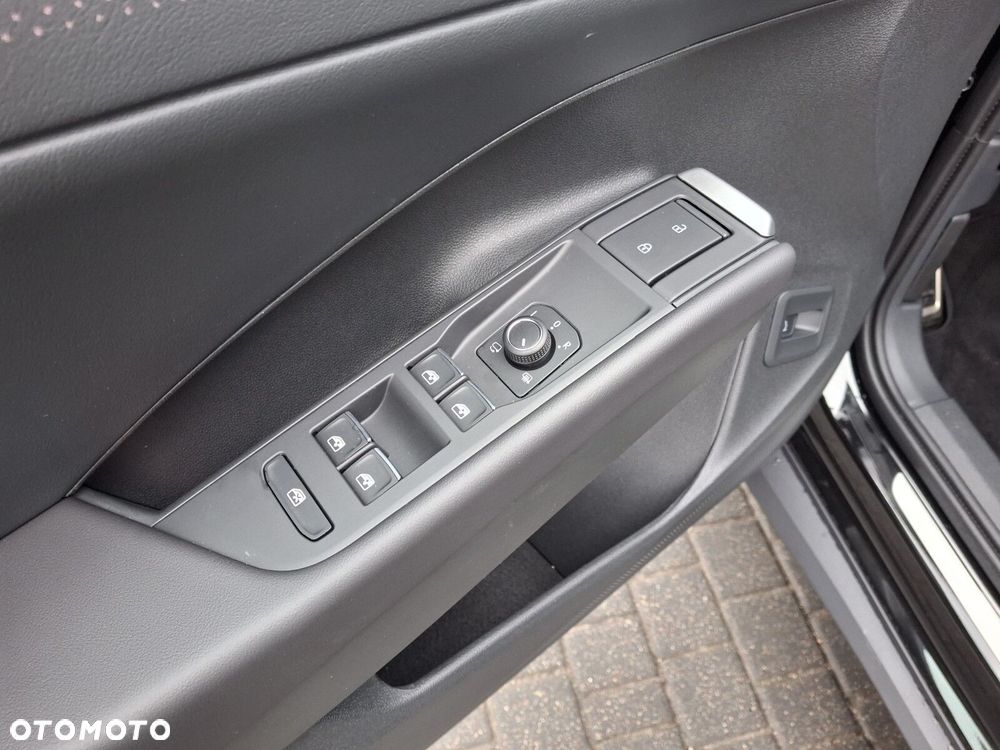 Volkswagen T-Roc 1.5 TSI R-Line DSG - 9