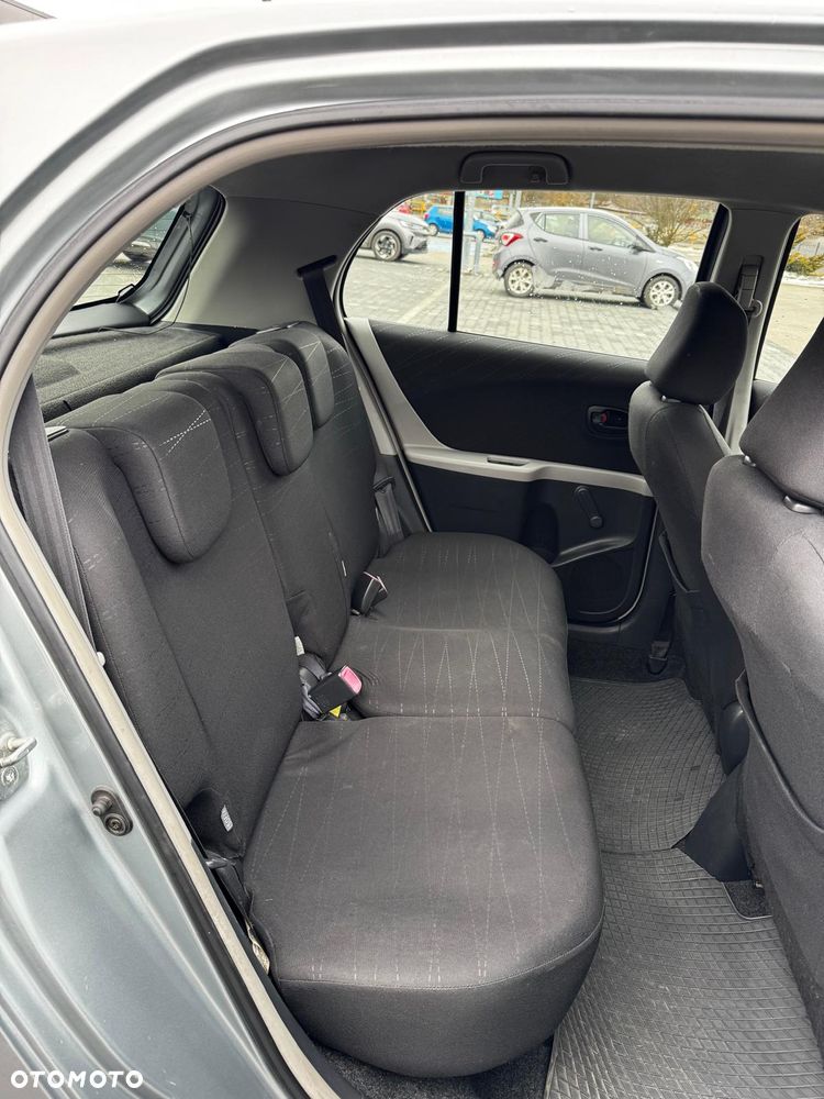 Toyota Yaris - 16