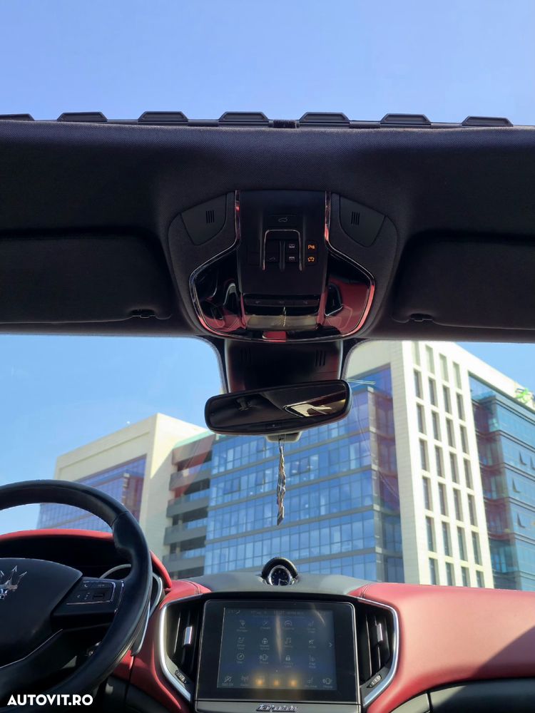 Maserati Ghibli GranLusso - 24