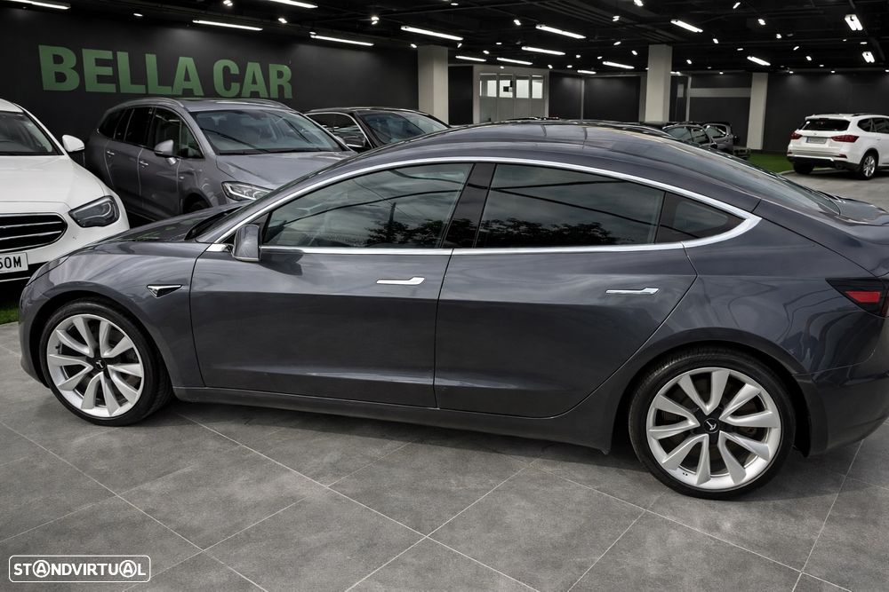 Tesla Model 3 Standard Range Plus RWD - 4