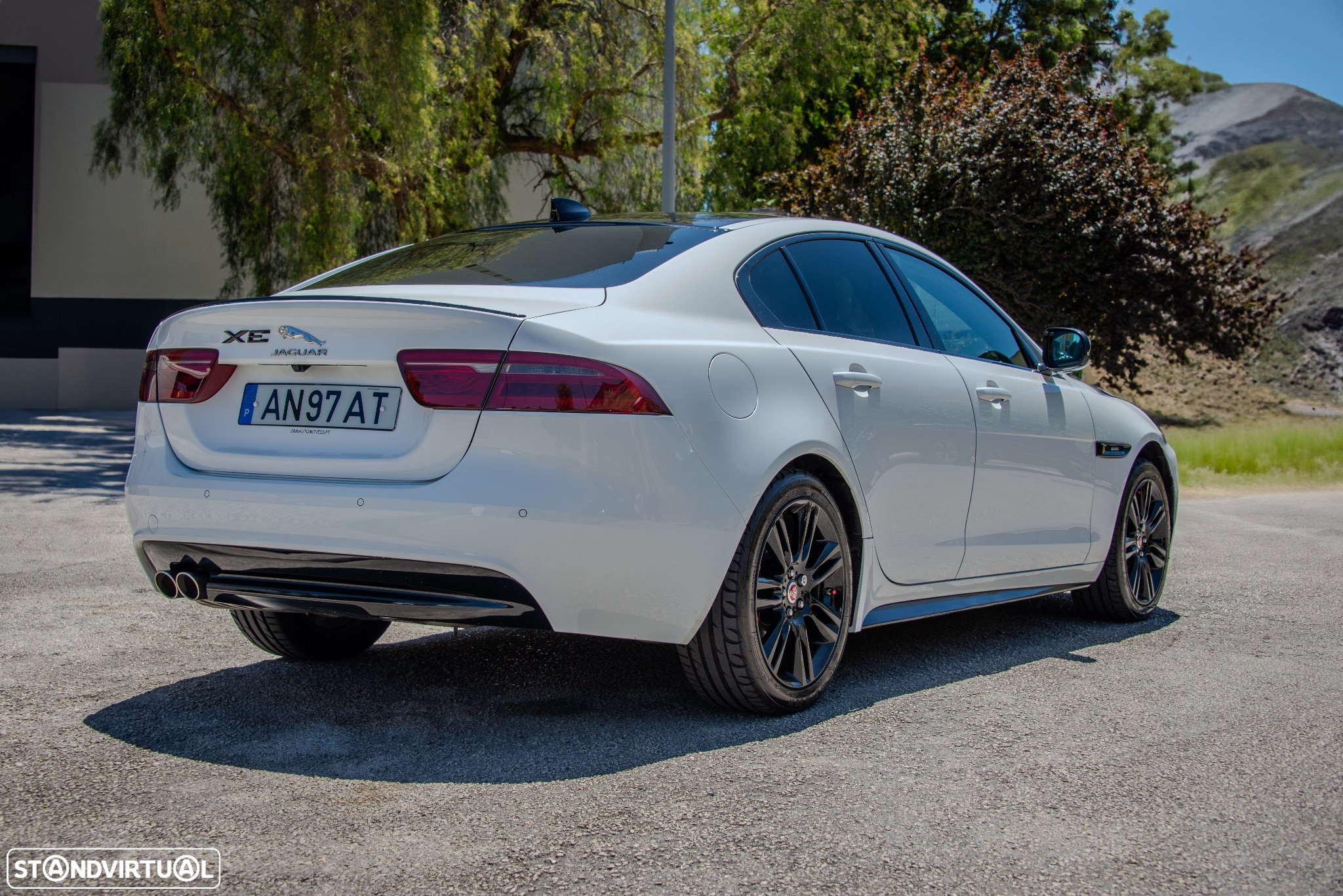 Jaguar XE 2.0 D R-Sport AWD Aut. - 8