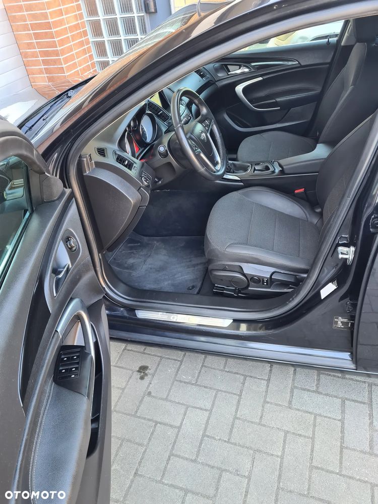 Opel Insignia 1.8 - 9