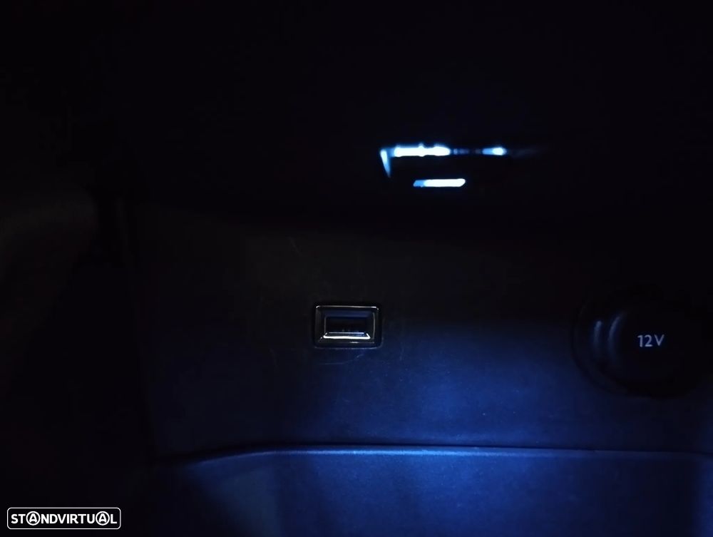 Peugeot 3008 1.5 BlueHDi GT EAT8 - 31