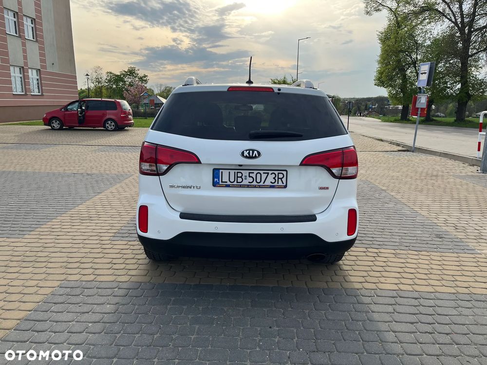 Kia Sorento - 4