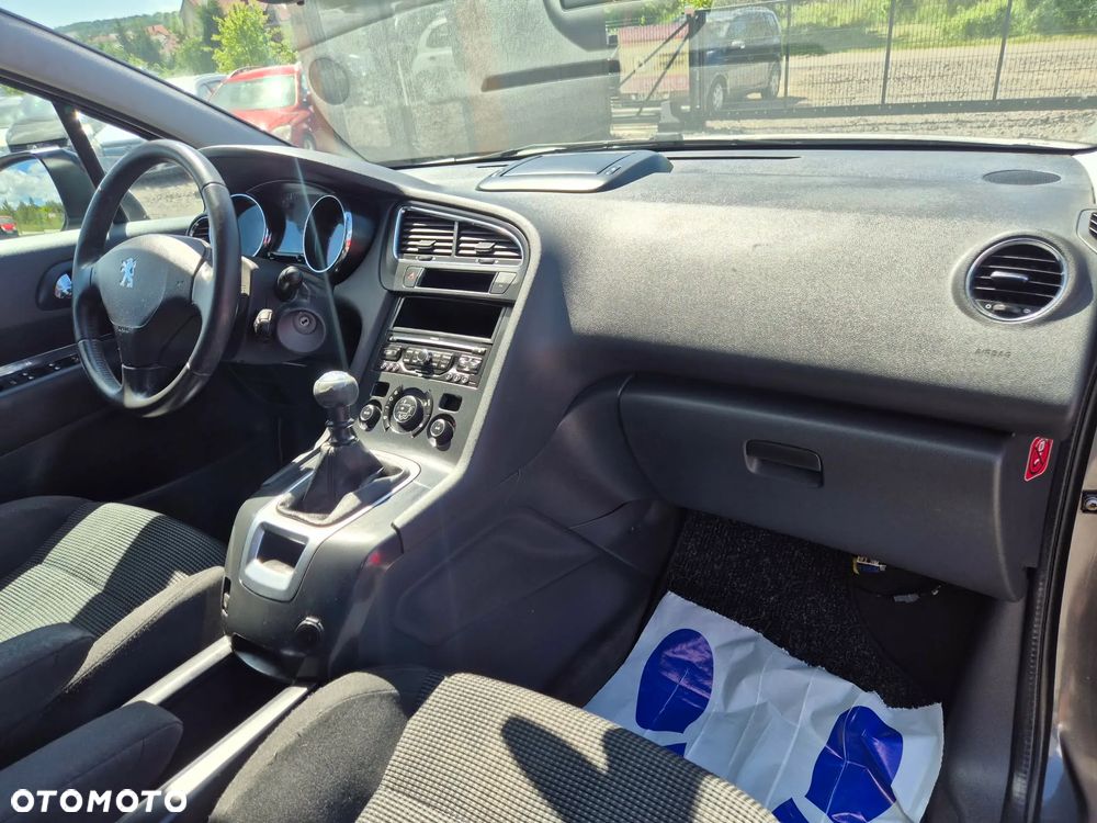 Peugeot 5008 - 23