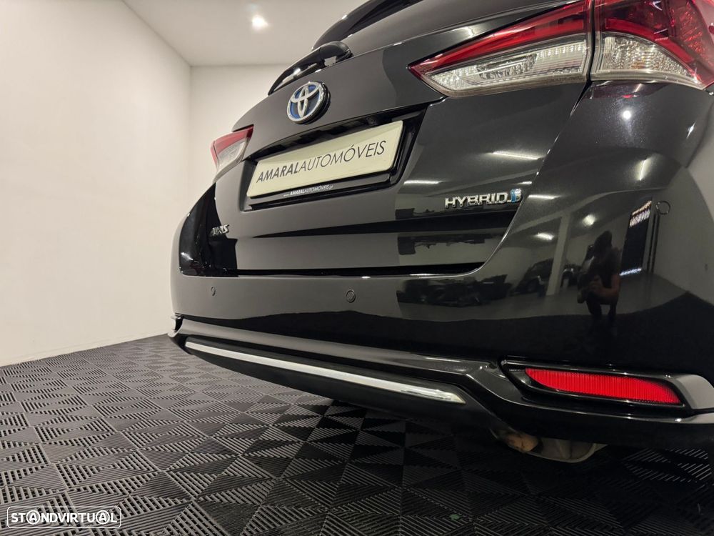 Toyota Auris Touring Sports 1.8 HSD Comfort +P.Techno+P.Sport - 26