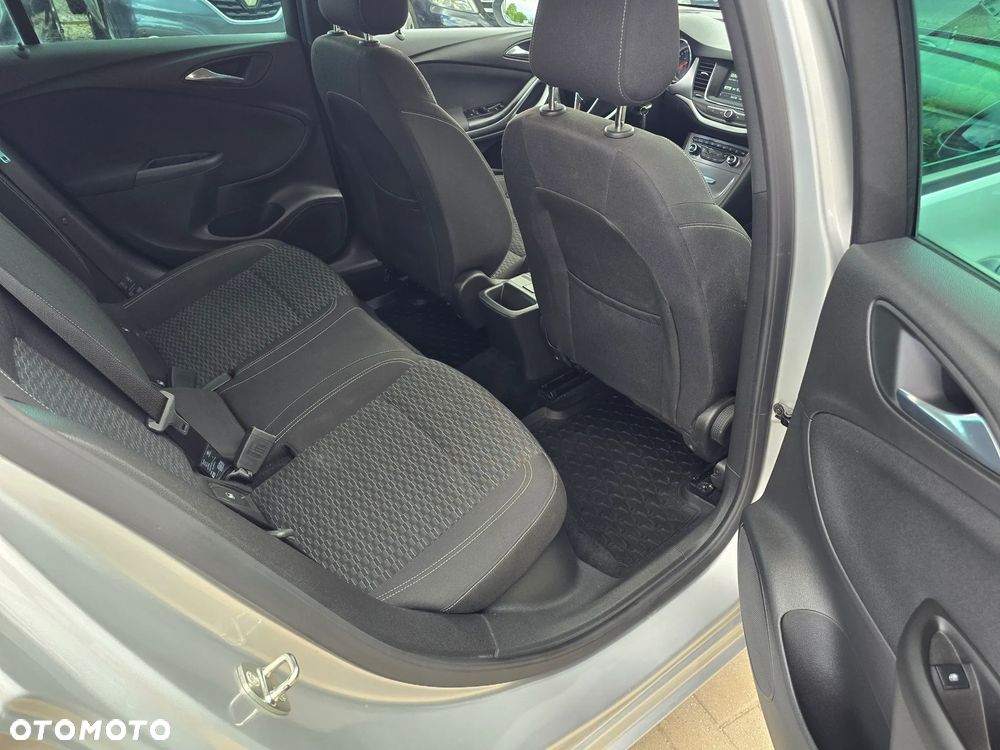 Opel Astra - 10