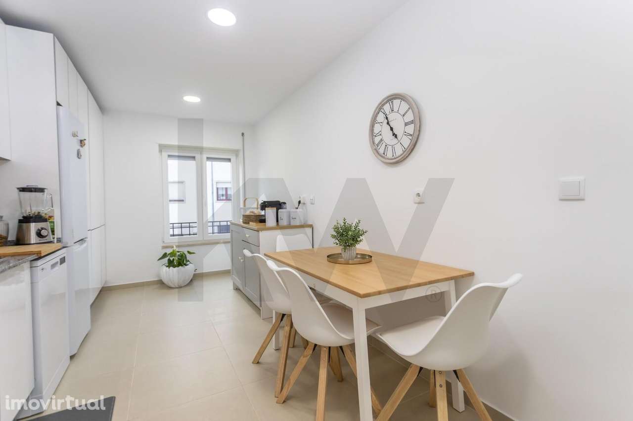Apartamento T3 Totalmente Remodelado no centro da Cotovia, Sesimbra. - Grande imagem: 5/46